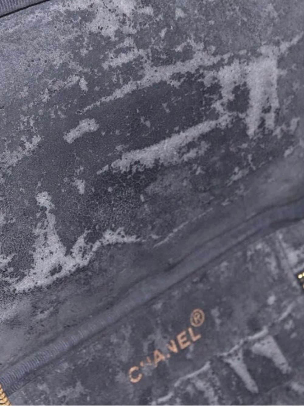 CHANEL Vanity Bag - Picture 8 of 12